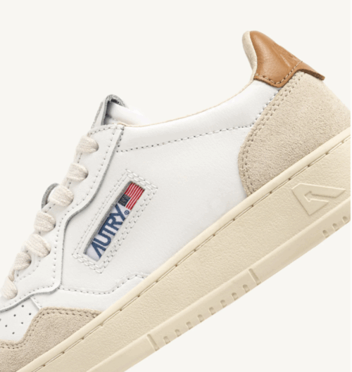 AUTRY-Medalist Low White/ Brown Sugar – Image 4